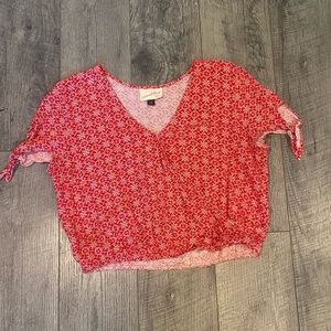 Red & White Slightly Cropped Universal Thread Top